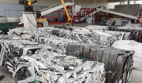 壓縮後鋁廢料包破碎雙軸撕碎機型號推薦